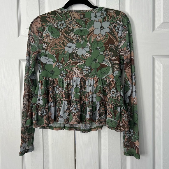Love, Fire Top Printed Floral Pattern Mesh Long Sleeves Layered Size Small - Picture 10 of 15